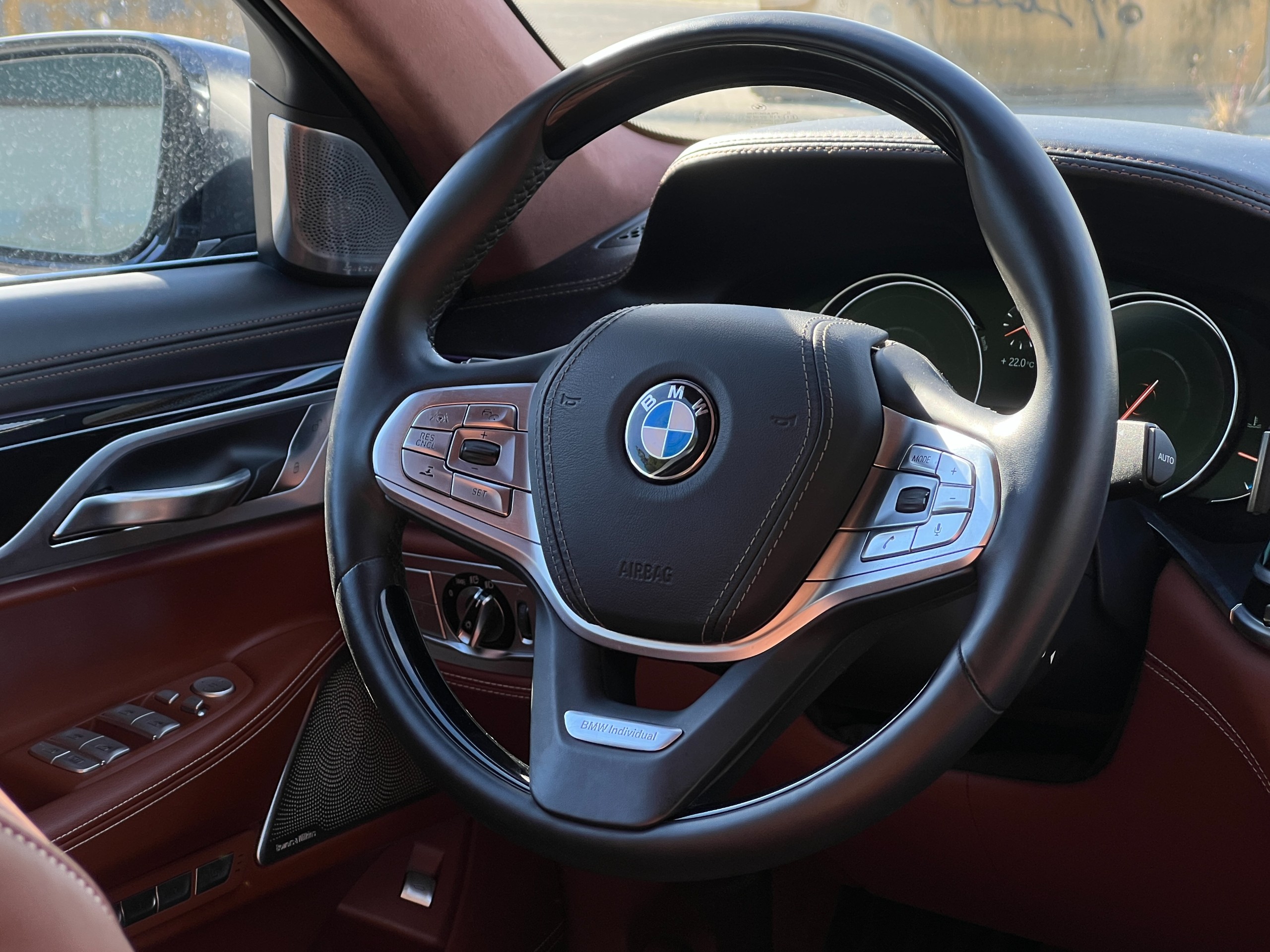 2016 BMW 750Li xdrive | No accident | BC Local | One owner - Image 12